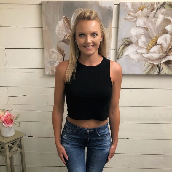 Tops - Loose Fit Crop Tank - Black